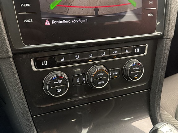 Volkswagen Golf Alltrack 20 of 27