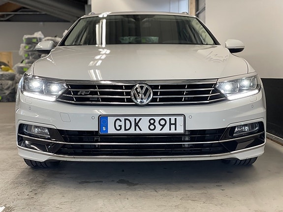 Volkswagen Passat 3 of 25