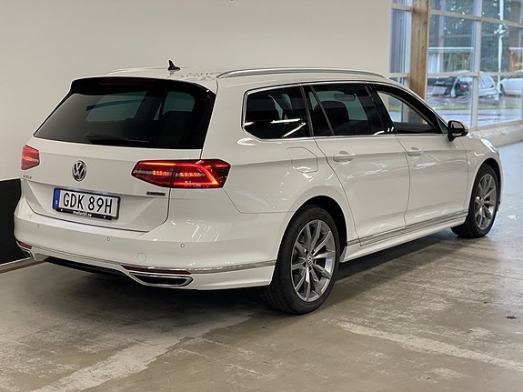 Volkswagen Passat 7 of 25