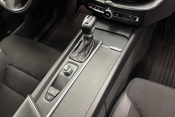 Volvo XC60 15 of 20