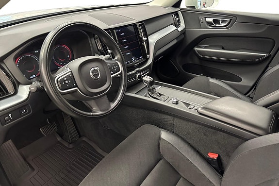 Volvo XC60 8 of 20