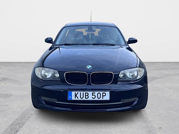 BMW 116i 3 of 20