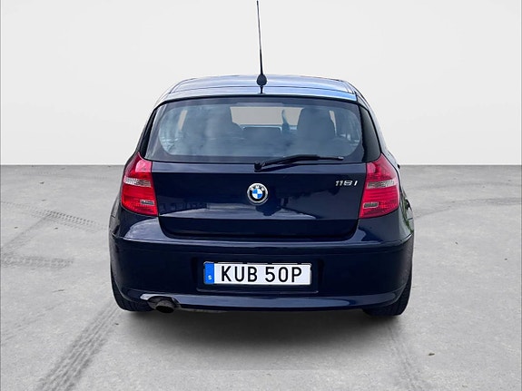 BMW 116i 7 of 20