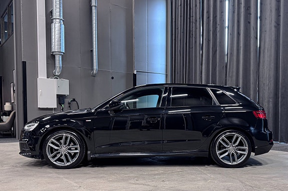 Audi A3 3 of 22