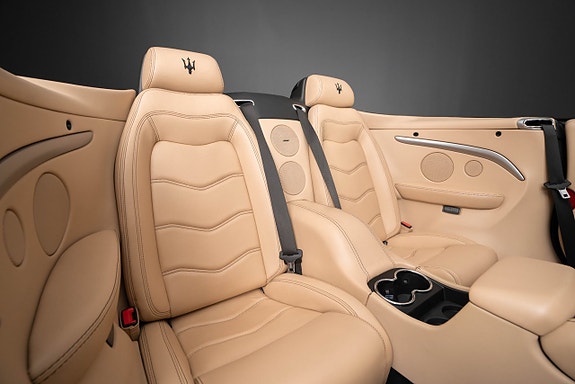 Maserati GranCabrio 24 of 25