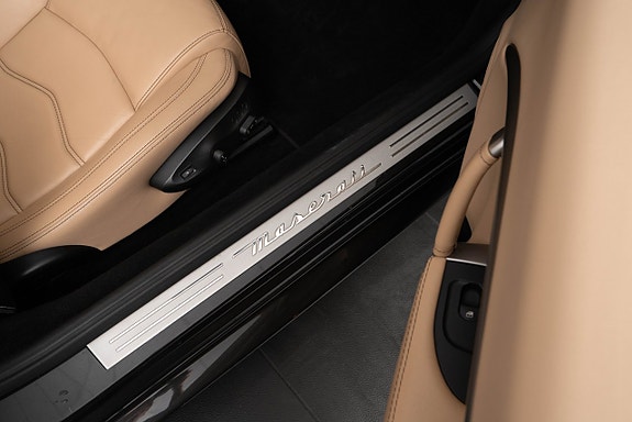 Maserati GranCabrio 21 of 25