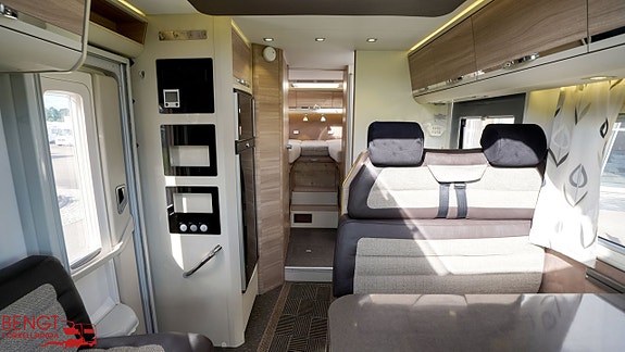 Adria Coral S 670 SL | Långbäddar | ALDE 9 of 21