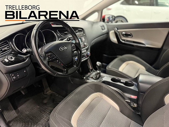 Kia Ceed 11 of 25
