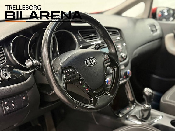 Kia Ceed 10 of 25