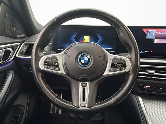 BMW i4 14 of 30