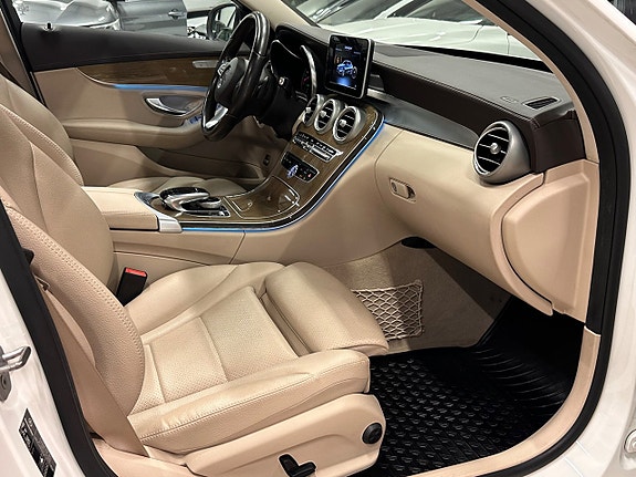 Mercedes-Benz C220 d 24 of 30