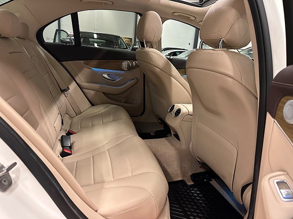 Mercedes-Benz C220 d 21 of 30