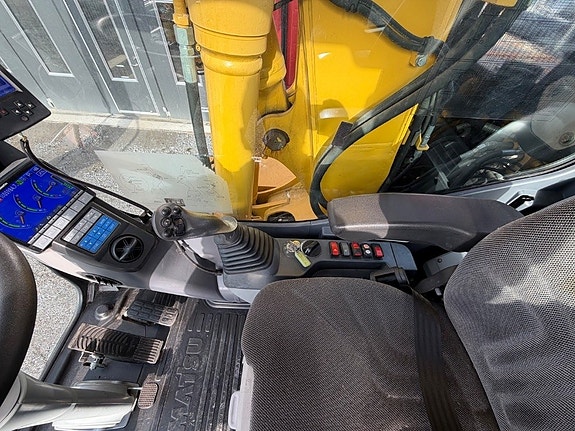 Komatsu PW 148-10 22 of 24