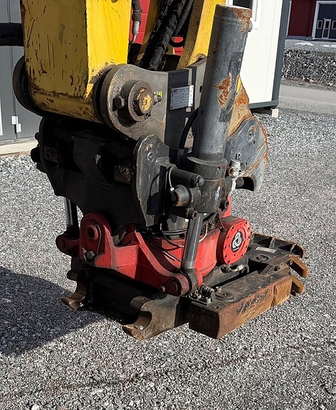 Komatsu PW 148-10 19 of 24