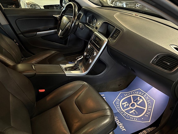 Volvo V60 Cross Country 6 of 6