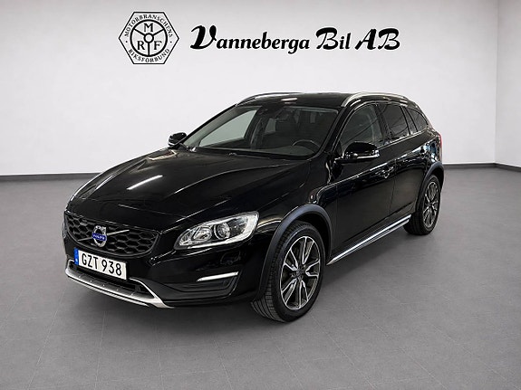 Volvo V60 Cross Country 3 of 6