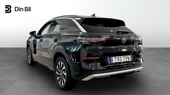 Volkswagen T-Roc 3 of 12