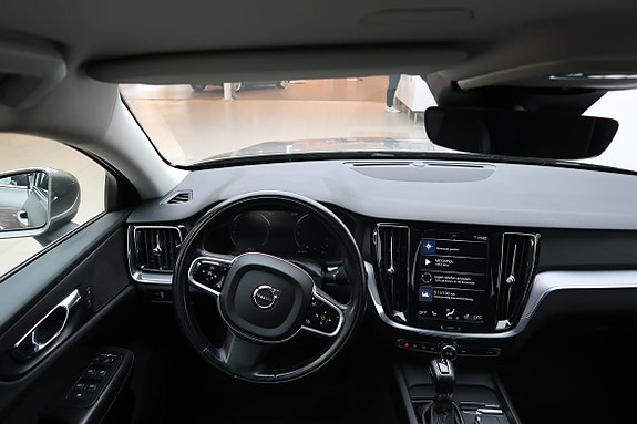 Volvo V60 6 of 12