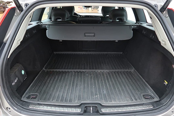 Volvo V60 12 of 12