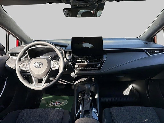 Toyota Corolla 8 of 18