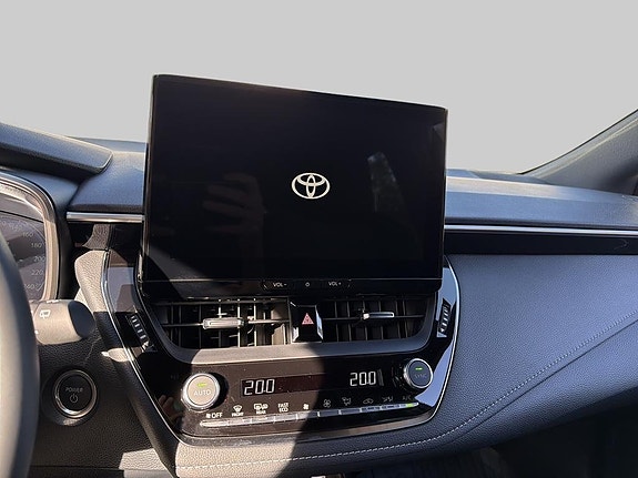 Toyota Corolla 13 of 18