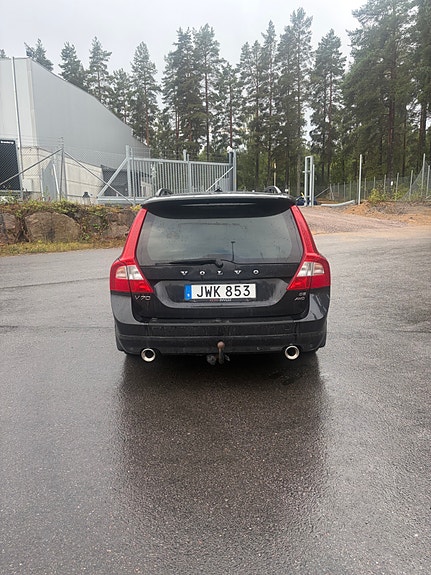 Volvo V70 4 of 12