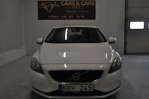 Volvo V40 5 of 18