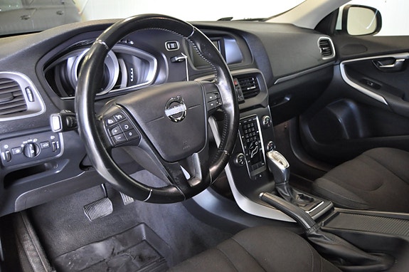 Volvo V40 10 of 18