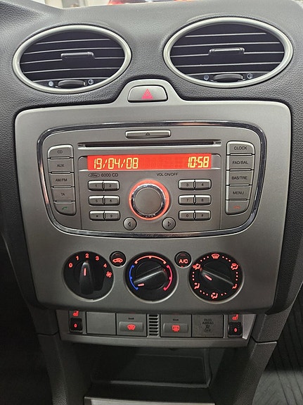 Ford Focus 9 of 11