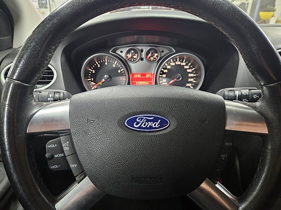 Ford Focus 7 of 11