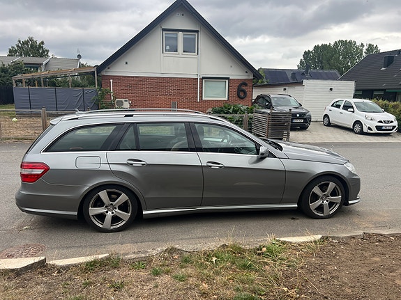 Mercedes-Benz E220 6 of 8