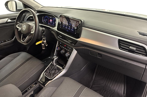 Volkswagen T-Roc 15 of 22