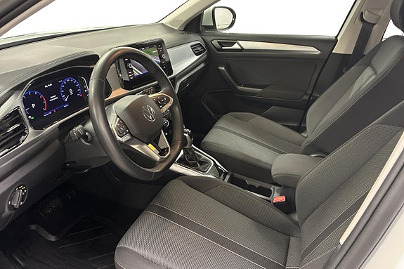 Volkswagen T-Roc 13 of 22