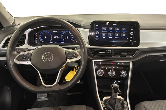 Volkswagen T-Roc 11 of 22