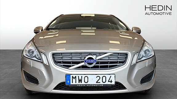 Volvo V60 8 of 12