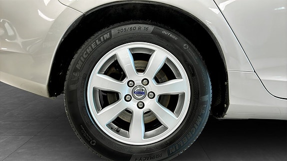 Volvo V60 9 of 12
