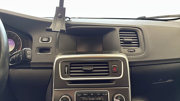 Volvo V60 12 of 12