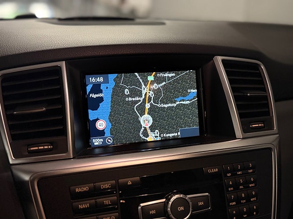 Mercedes-Benz ML350 14 of 23