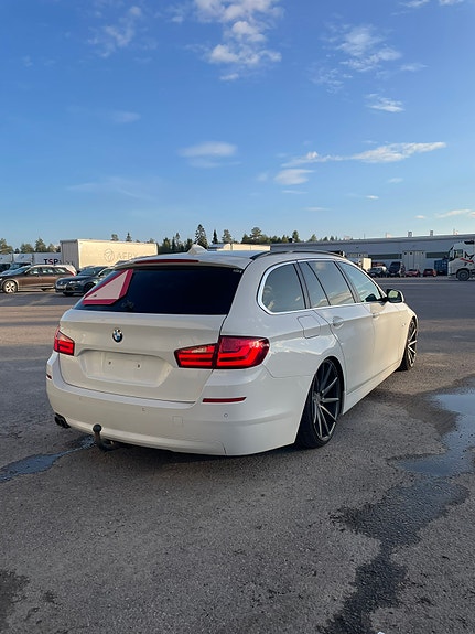 BMW 520d 4 of 9