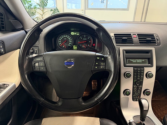 Volvo V50 10 of 13