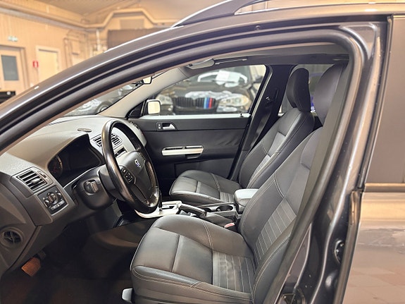 Volvo V50 10 of 19