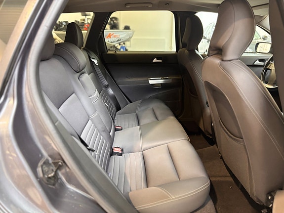 Volvo V50 15 of 19