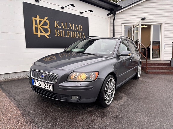Volvo V50 2 of 19