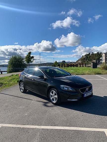 Volvo V40 4 of 10