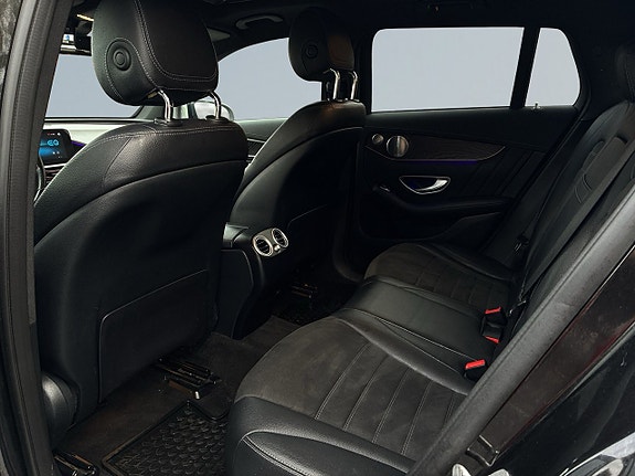 Mercedes-Benz EQC400 13 of 26