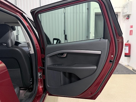 Volvo V70 20 of 24