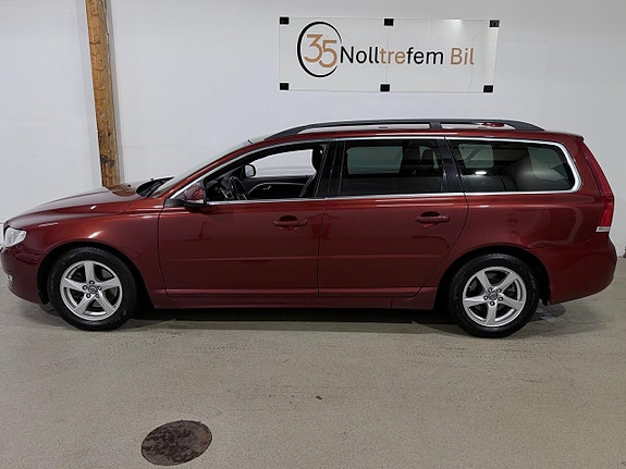 Volvo V70 2 of 24