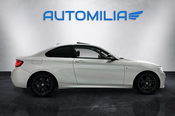 BMW M235i 23 of 25
