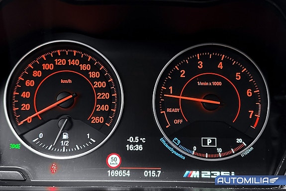 BMW M235i 9 of 25