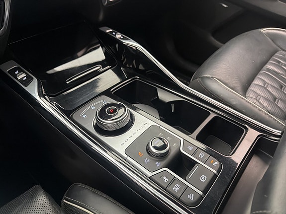 Kia Sorento 24 of 30